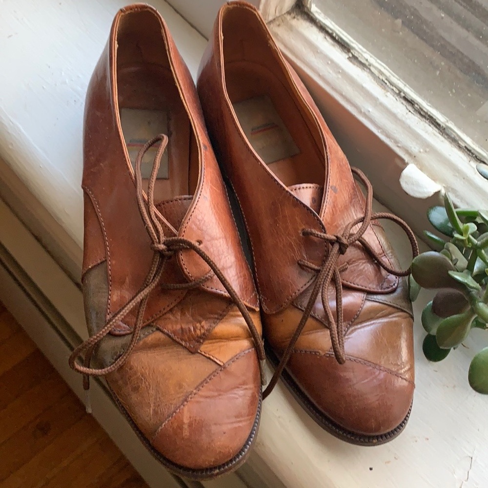 Vintage leather Aldo shoes